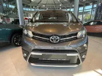 Gebraucht Toyota Proace Verso Team 177 PS (130 kW) 2023 Basaltgrau metallic Kombi