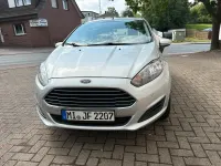 Gebraucht Ford Fiesta 95 PS (69 kW) 2014 Silber Kleinwagen
