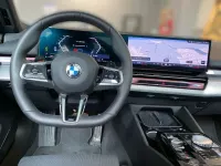 Gebraucht BMW 540 Performance 303 PS (222 kW) 2026 Grau Kombi