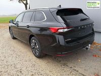 Neu Skoda Superb Selection 193 PS (141 kW) 2025 Ebonyschwarz metallic Kombi