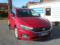 Gebraucht Fiat Tipo Lounge 95 PS (69 kW) 2017 Rot Limousine