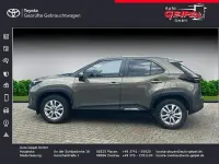 Gebraucht Toyota Yaris Connect Style 116 PS (85 kW) 2022 Manganbronze metallic Kleinwagen
