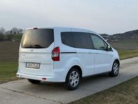 Gebraucht Ford Tourneo Courier Trend 101 PS (74 kW) 2016 Weiß Van / Kleinbus
