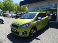Gebraucht Peugeot 108 Top! Collection 72 PS (52 kW) 2019 Grün Limousine