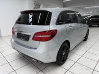 Gebraucht Mercedes B200 AMG line 156 PS (114 kW) 2017 Silber Kleinwagen
