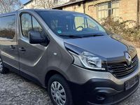 Second-hand Renault Trafic Expression 121 CP (88 kW) 2019 Stone Monovolum