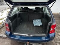 Gebraucht VW Passat 131 PS (96 kW) 2004 Blau Kombi