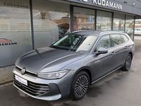 Gebraucht VW Passat 150 PS (110 kW) 2025 Grau Kombi