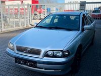 Second-hand Volvo V40 109 CP (80 kW) 2000 Albastru Break