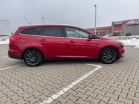Gebraucht Ford Focus Titanium 125 PS (91 kW) 2016 Rot Kombi