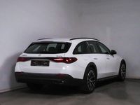 Gebraucht Mercedes E300 Night 313 PS (230 kW) 2025 Unilack polarweiß Kombi