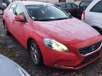 Gebraucht Volvo V40 Summum 120 PS (88 kW) 2016 Rot Limousine
