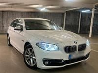 Gebraucht BMW 530 258 PS (189 kW) 2015 Weiß Kombi