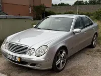 Gebraucht Mercedes E220 Elegance 150 PS (110 kW) 2003 Silber Limousine