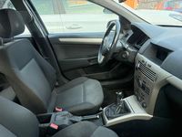 Gebraucht Opel Astra Edition 120 PS (88 kW) 2007 Silber Limousine