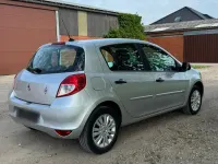 Gebraucht Renault Clio III 75 PS (55 kW) 2009 Silber Limousine
