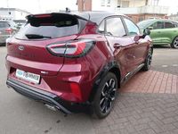 Gebraucht Ford Puma 155 PS (114 kW) 2023 Beautiful berry red SUV