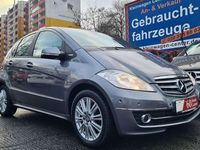 Gebraucht Mercedes A160 Elegance 82 PS (60 kW) 2011 Grau Van / Kleinbus