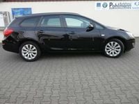Gebraucht Opel Astra Edition 125 PS (91 kW) 2011 Schwarz metallic Kombi