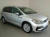 Gebraucht VW Touran Highline 150 PS (110 kW) 2019 Silber metallic Van / Kleinbus