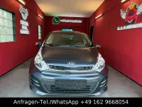 Używany Kia Rio 109 KM (80 kW) 2017 Szary Sedan/Limuzyna