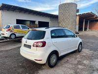 Gebraucht VW Golf VI 105 PS (77 kW) 2011 Weiß Kleinwagen