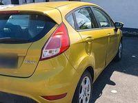 Używany Ford Fiesta 100 KM (73 kW) 2013 Złoty Hatchback