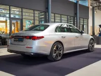 Gebraucht Mercedes E300 Avantgarde 197 PS (144 kW) 2024 Hightechsilber Limousine