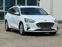 Używany Ford Focus Cool & Connect 120 KM (88 kW) 2020 Biały Sedan/Limuzyna
