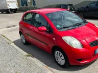 Gebraucht Toyota Yaris 65 PS (47 kW) 2007 Rot Kleinwagen