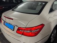 Gebraucht Mercedes E200 184 PS (135 kW) 2010 Weiß Coupé