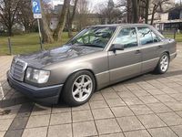 Gebraucht Mercedes E230 Sportline 132 PS (97 kW) 1989 Anthrazitgraumet Limousine