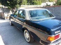 Gebraucht Mercedes 200 60 PS (44 kW) 1977 Blau Limousine