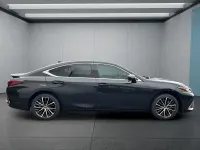 Neu Lexus ES300H Business Edition 218 PS (160 kW) 2025 Schwarz Limousine