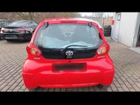 Gebraucht Toyota Aygo 70 PS (51 kW) 2006 Rot Kleinwagen
