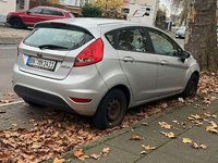 Gebraucht Ford Fiesta Titanium 82 PS (60 kW) 2009 Silber Kleinwagen