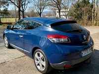 Gebraucht Renault Mégane III Dynamique 110 PS (80 kW) 2009 Blau Coupé