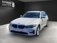 Gebraucht BMW 320 Sport Line 190 PS (139 kW) 2022 Mineralweiss metallic Kombi