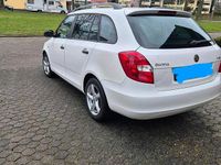Gebraucht Skoda Fabia 60 PS (44 kW) 2014 Weiß Kombi