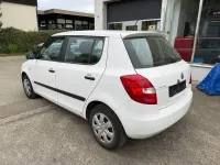 Gebraucht Skoda Fabia Active 60 PS (44 kW) 2012 Weiß Kleinwagen