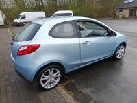 Gebraucht Mazda 2 Inclusive 75 PS (55 kW) 2010 Blau Kleinwagen