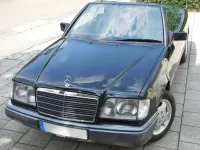 Gebraucht Mercedes E220 Sportline 150 PS (110 kW) 1994 Schwarz Cabrio