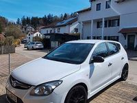 Gebraucht Hyundai i30 90 PS (66 kW) 2010 Weiß Limousine