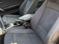 Gebraucht BMW 116 122 PS (89 kW) 2012 Weiß Kleinwagen