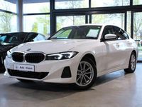 Gebraucht BMW 318 150 PS (110 kW) 2023 Weiß Limousine