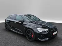Gebraucht Audi RS3 Sportback Ambiente 400 PS (294 kW) 2023 Mythosschwarz metallic Kleinwagen