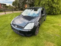 Używany Ford Fiesta 70 KM (51 kW) 2005 Niebieski Hatchback