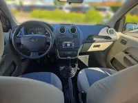 Usata Ford Fiesta 80 CV (58 kW) 2006 Rosso Utilitaria