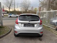 Gebraucht Ford Fiesta Titanium 97 PS (71 kW) 2009 Silber Kleinwagen
