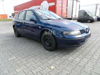 Second-hand Seat Leon Stella 101 CP (74 kW) 2000 Albastru Hatchback